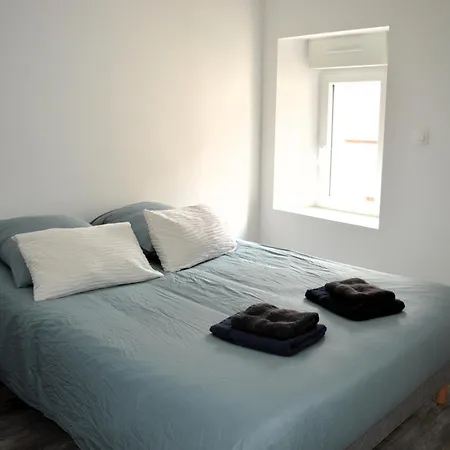 La Benitienne, Maison En Pierres Avec Terrasse *